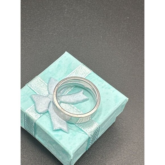 Silver-Plated Stainless Steel Band Ring For Men & Women  8mm New - Picture 6 of 6